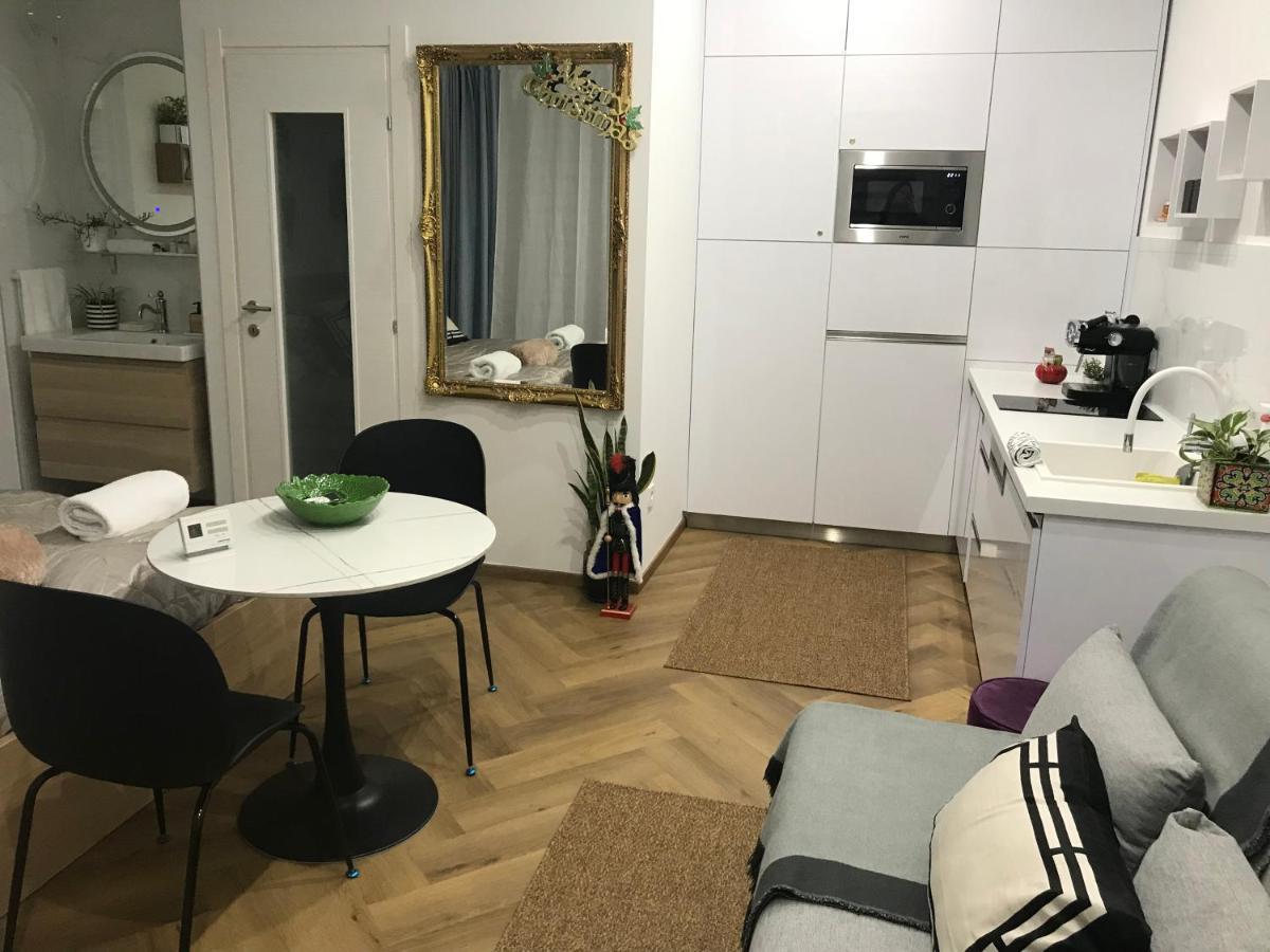 Greatforest Rosehill 2 Apartman -Bmw- Ντέμπρετσεν Εξωτερικό φωτογραφία